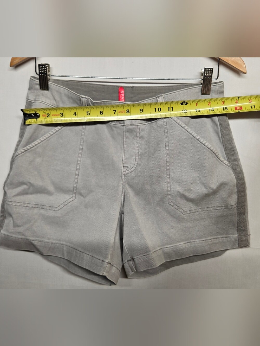 SPANX Light Gray Women's Bermuda Shorts-Size M - Picture 4 of 8